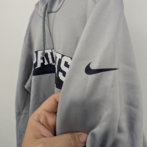 EUC Nike New England Patriots NFL Grey Hoodie Sweatshirt Size Small - Picture 4 of 7